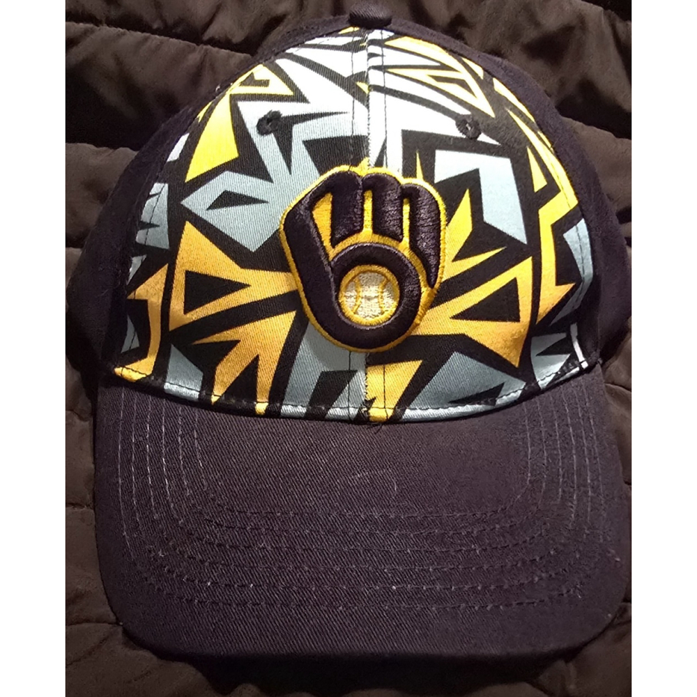 RARE Milwaukee Brewers Mever Worn Blue Yellow Geometric Snapback Baseball Cap